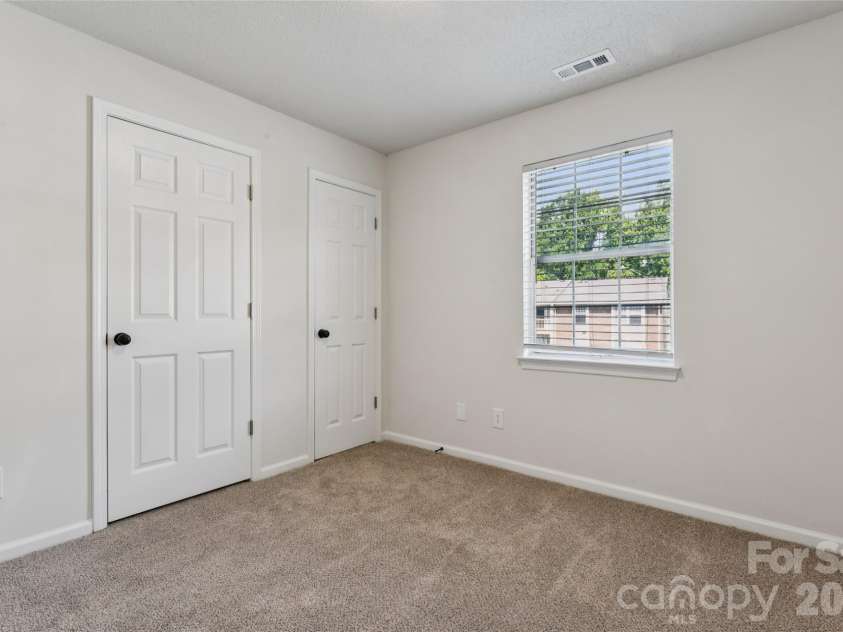 1620 Arlyn Circle, Charlotte, NC 28213.  MLS# CAR4400699, YatesRealty ID 36164. Bedroom #2 from another angle