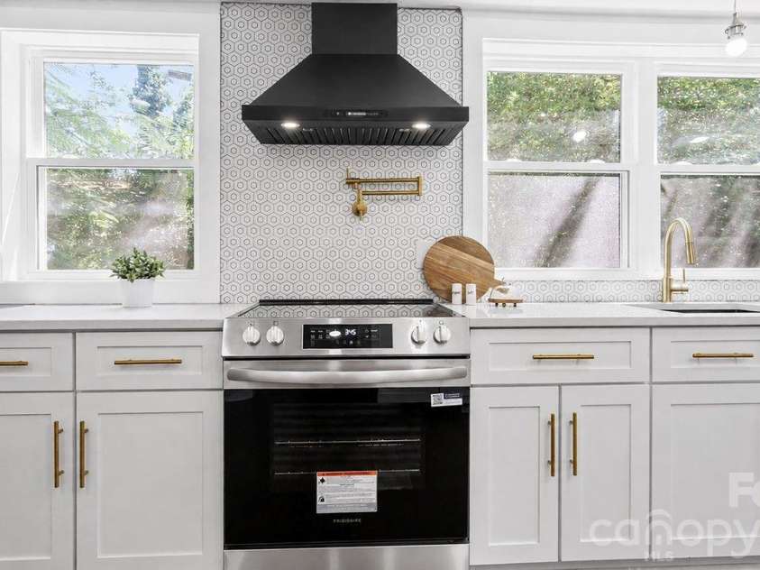 4115 Sharon Amity Road, Charlotte, NC 28205.  MLS# CAR4431551, YatesRealty ID 36166. 