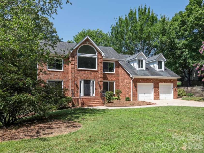 1941 Dugan Drive, Charlotte, NC 28270.  MLS# CAR4397590, YatesRealty ID 36167. 