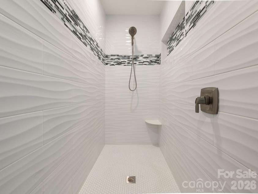 1941 Dugan Drive, Charlotte, NC 28270.  MLS# CAR4397590, YatesRealty ID 36167. 