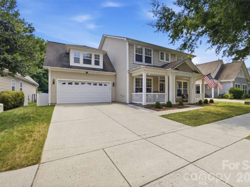 13406 Centennial Commons Parkway, Huntersville, NC 28078.  MLS# CAR4399839, YatesRealty ID 36168. Move-in ready Centennial home with flat driveway.