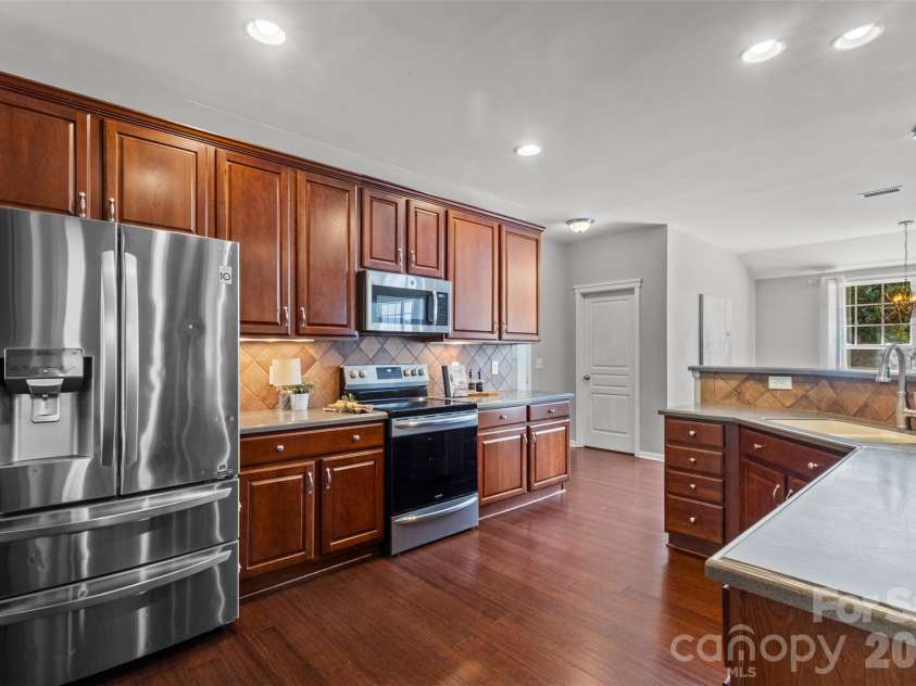 13406 Centennial Commons Parkway, Huntersville, NC 28078.  MLS# CAR4399839, YatesRealty ID 36168. Warm, clean, inviting.