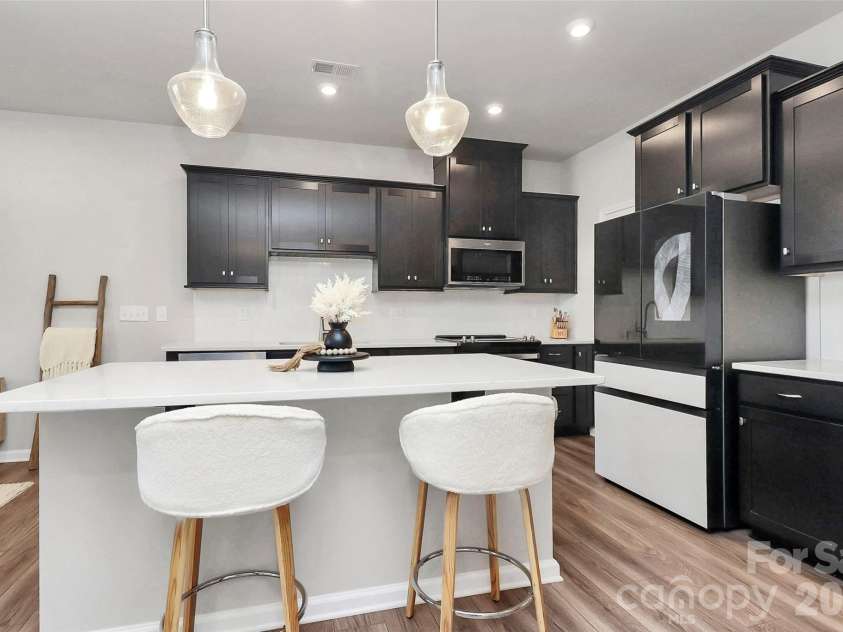 15333 Braid Meadow Drive, Charlotte, NC 28278.  MLS# CAR4332986, YatesRealty ID 3617. 