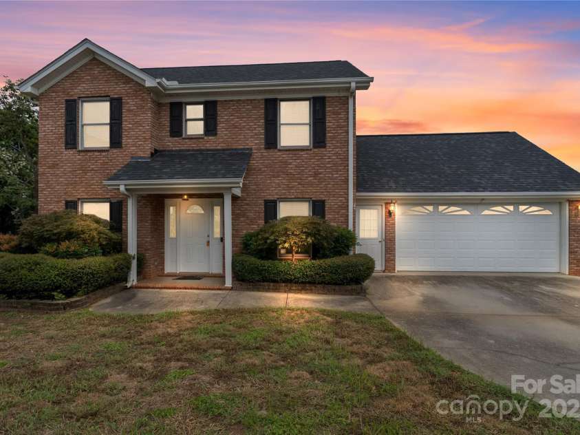 2082 Egret Court, Rock Hill, SC 29732.  MLS# CAR4237645, YatesRealty ID 3617. 