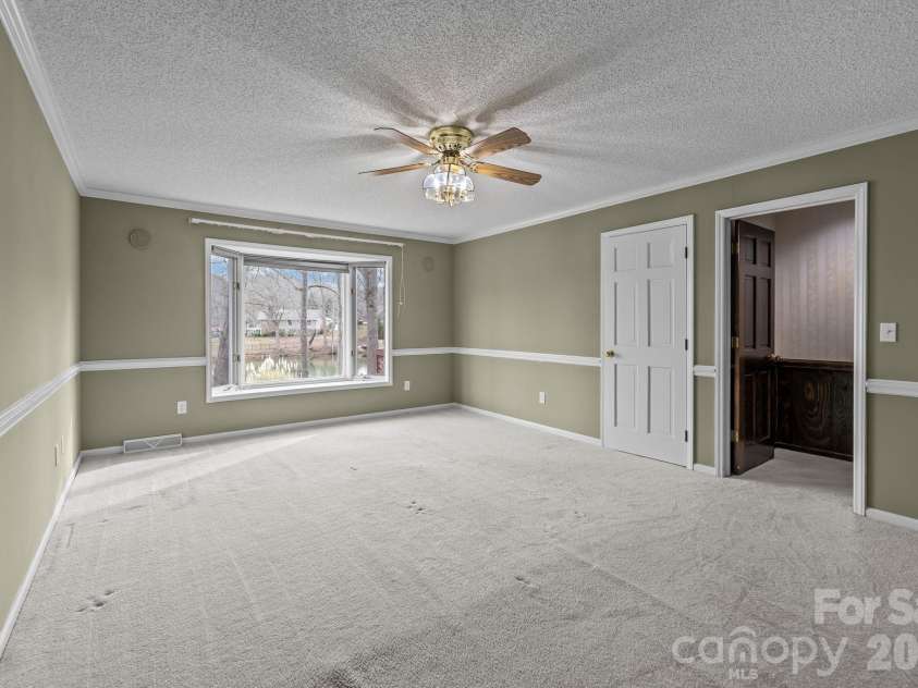 8420 Catawba Cove Drive, Belmont, NC 28012.  MLS# CAR4335294, YatesRealty ID 3617. 