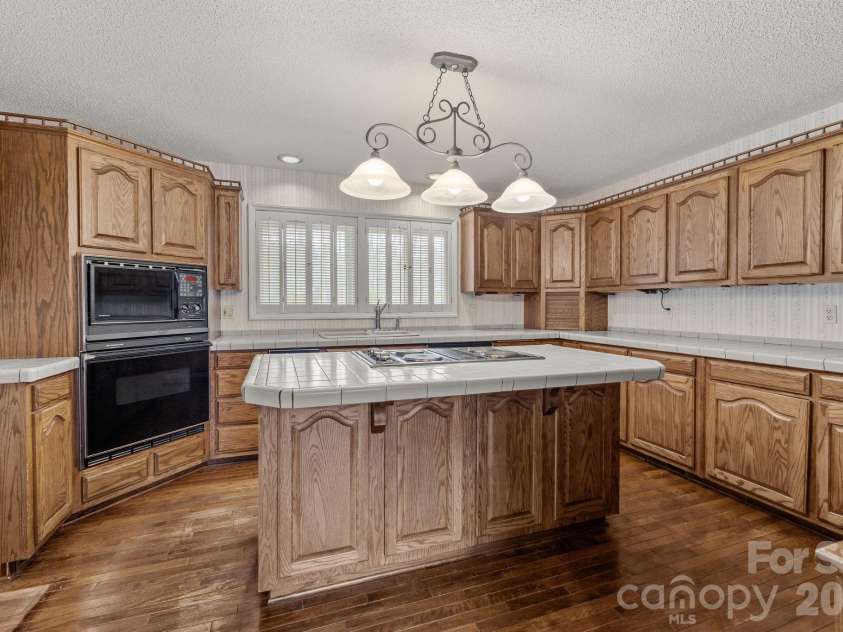 8420 Catawba Cove Drive, Belmont, NC 28012.  MLS# CAR4335294, YatesRealty ID 3617. 