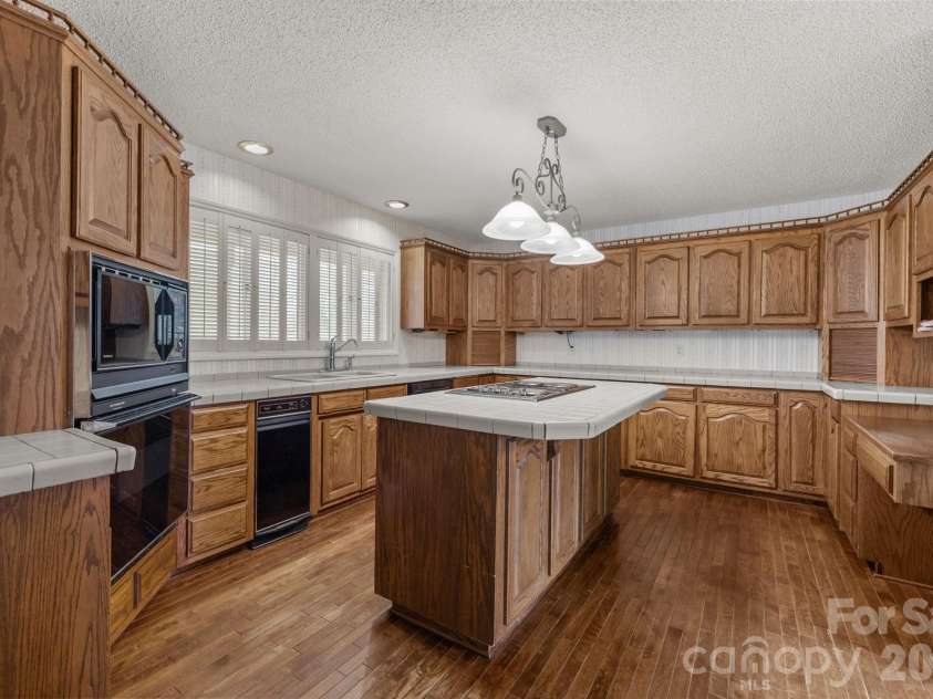 8420 Catawba Cove Drive, Belmont, NC 28012.  MLS# CAR4335294, YatesRealty ID 3617. 