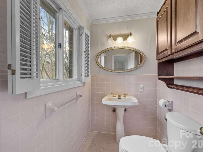 8420 Catawba Cove Drive, Belmont, NC 28012.  MLS# CAR4335294, YatesRealty ID 3617. 