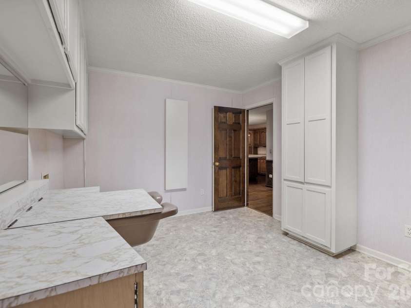 8420 Catawba Cove Drive, Belmont, NC 28012.  MLS# CAR4335294, YatesRealty ID 3617. 