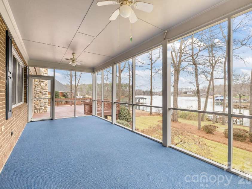 8420 Catawba Cove Drive, Belmont, NC 28012.  MLS# CAR4335294, YatesRealty ID 3617. 