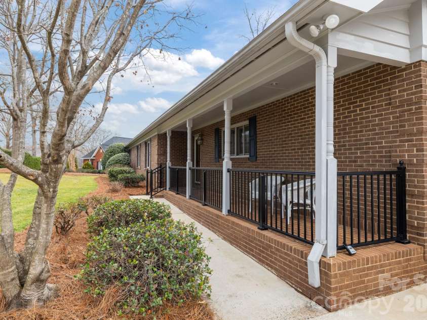 8420 Catawba Cove Drive, Belmont, NC 28012.  MLS# CAR4335294, YatesRealty ID 3617. 