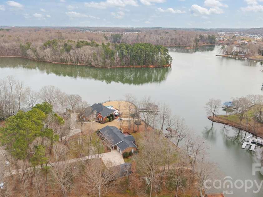8420 Catawba Cove Drive, Belmont, NC 28012.  MLS# CAR4335294, YatesRealty ID 3617. 