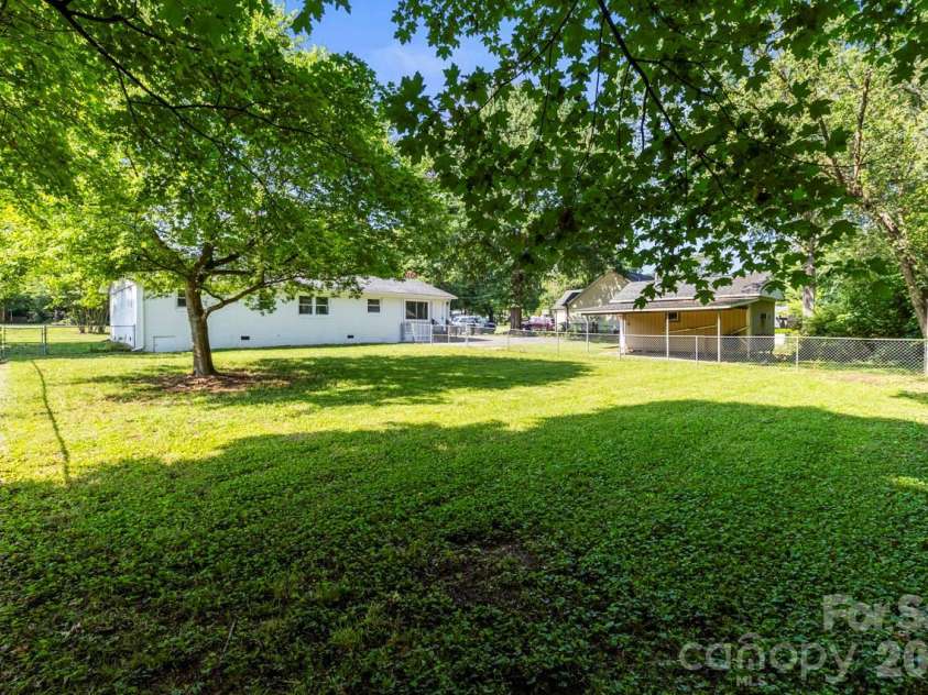 1125 Rembrandt Drive, Concord, NC 28027.  MLS# CAR4399350, YatesRealty ID 36170. 