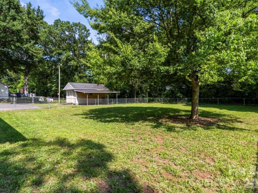 1125 Rembrandt Drive, Concord, NC 28027.  MLS# CAR4399350, YatesRealty ID 36170. 