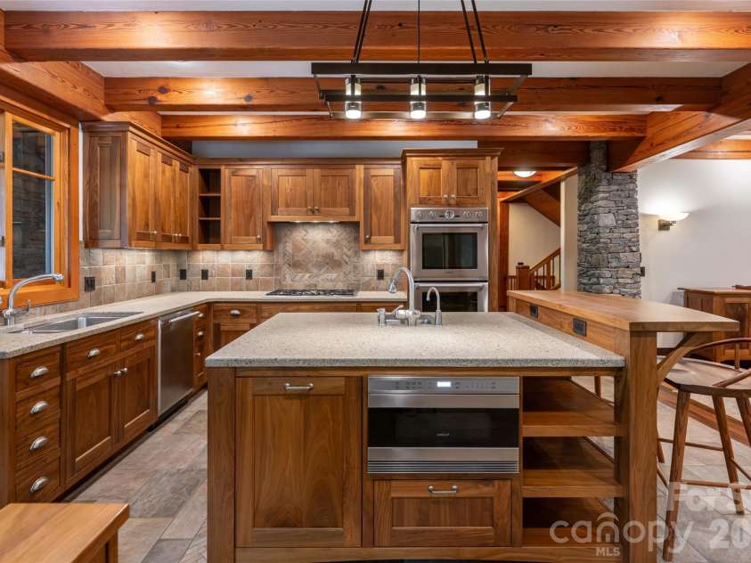 4900 Preserve Road, Sylva, NC 28779.  MLS# CAR4393548, YatesRealty ID 36172. 