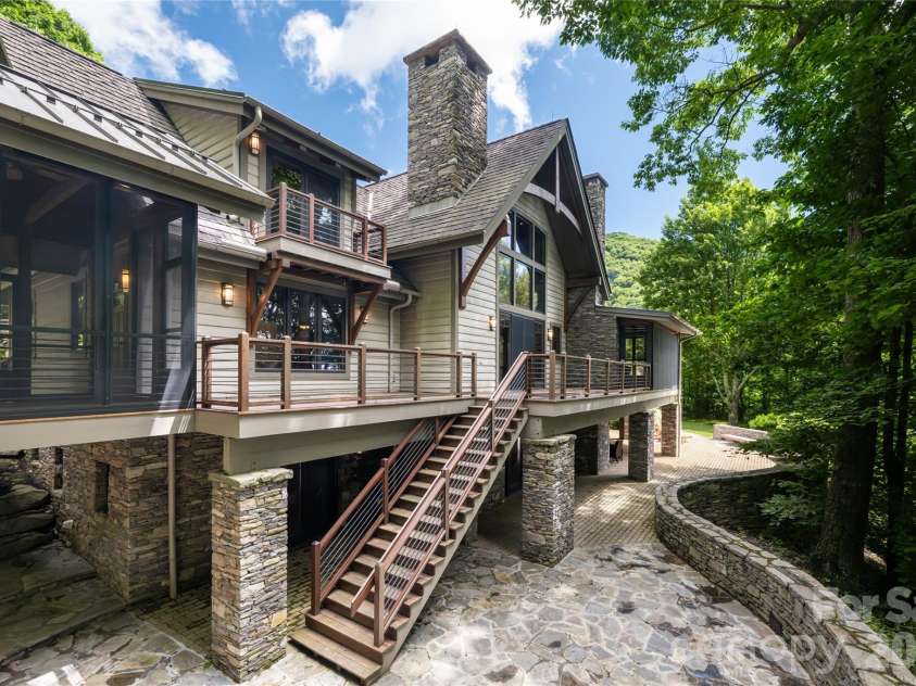 4900 Preserve Road, Sylva, NC 28779.  MLS# CAR4393548, YatesRealty ID 36172. 