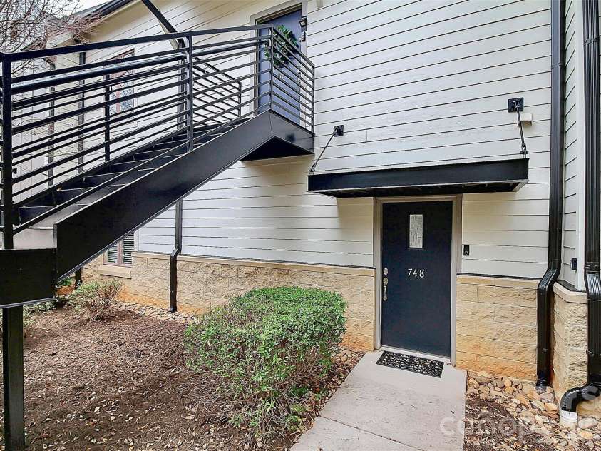 748 Cotton Gin Alley, Davidson, NC 28036.  MLS# CAR4402727, YatesRealty ID 36173. 