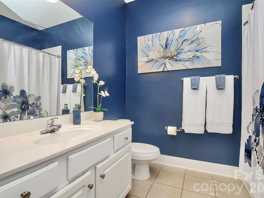 748 Cotton Gin Alley, Davidson, NC 28036.  MLS# CAR4402727, YatesRealty ID 36173. Primary Bathroom