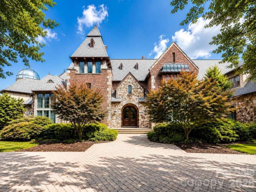 8600 Longview Club Drive, Waxhaw, NC 28173.  MLS# CAR4401470, YatesRealty ID 36174. 
