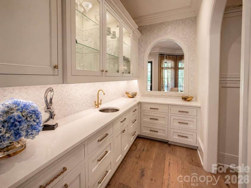 8600 Longview Club Drive, Waxhaw, NC 28173.  MLS# CAR4401470, YatesRealty ID 36174. 