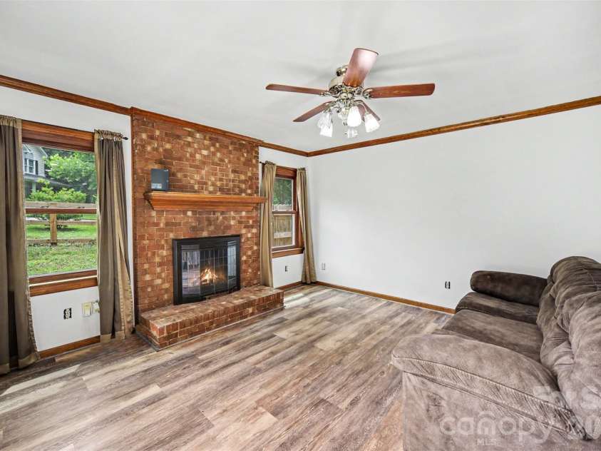 3017 Mill Stream Court, Matthews, NC 28104.  MLS# CAR4396234, YatesRealty ID 36176. 