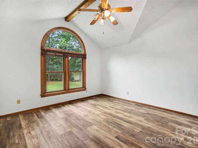 3017 Mill Stream Court, Matthews, NC 28104.  MLS# CAR4396234, YatesRealty ID 36176. 