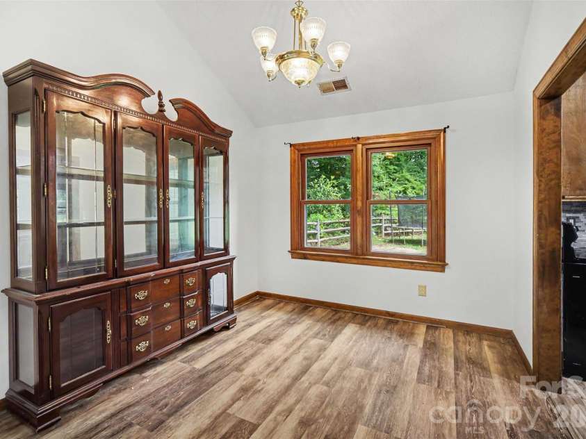 3017 Mill Stream Court, Matthews, NC 28104.  MLS# CAR4396234, YatesRealty ID 36176. 