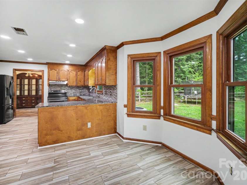 3017 Mill Stream Court, Matthews, NC 28104.  MLS# CAR4396234, YatesRealty ID 36176. 
