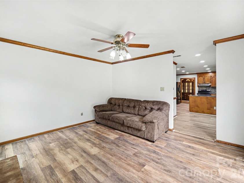 3017 Mill Stream Court, Matthews, NC 28104.  MLS# CAR4396234, YatesRealty ID 36176. 