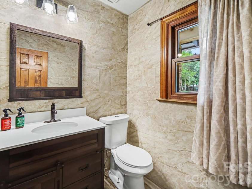 3017 Mill Stream Court, Matthews, NC 28104.  MLS# CAR4396234, YatesRealty ID 36176. 