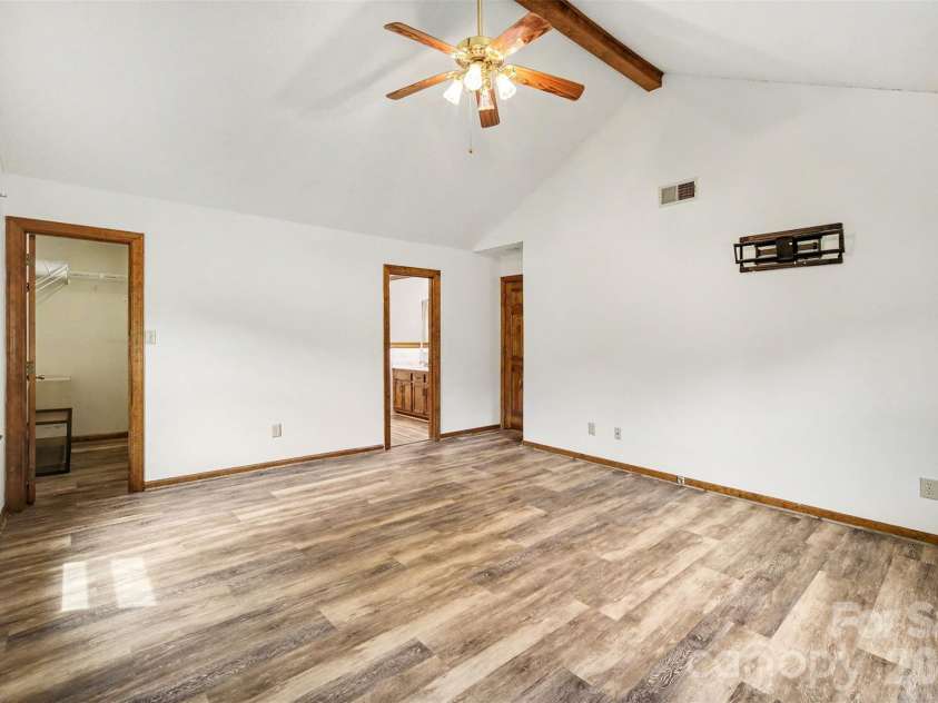 3017 Mill Stream Court, Matthews, NC 28104.  MLS# CAR4396234, YatesRealty ID 36176. 