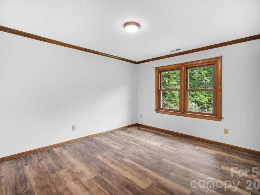 3017 Mill Stream Court, Matthews, NC 28104.  MLS# CAR4396234, YatesRealty ID 36176. 