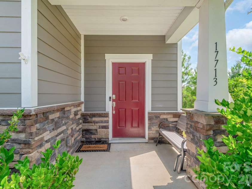 17713 Yarwill Court, Charlotte, NC 28278.  MLS# CAR4400457, YatesRealty ID 36179. 