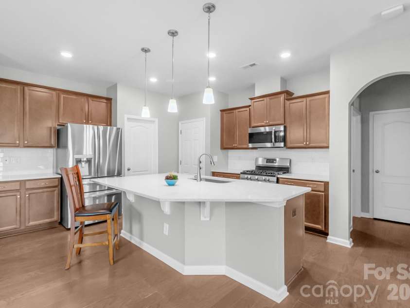 17713 Yarwill Court, Charlotte, NC 28278.  MLS# CAR4400457, YatesRealty ID 36179. 