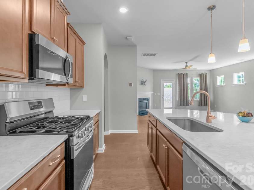 17713 Yarwill Court, Charlotte, NC 28278.  MLS# CAR4400457, YatesRealty ID 36179. 