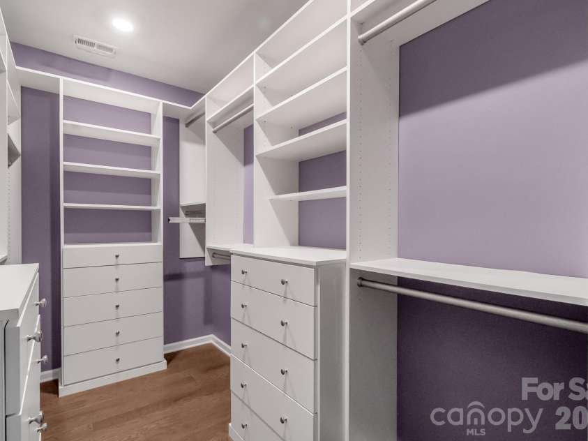 17713 Yarwill Court, Charlotte, NC 28278.  MLS# CAR4400457, YatesRealty ID 36179. 