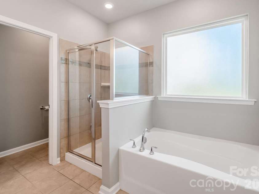 17713 Yarwill Court, Charlotte, NC 28278.  MLS# CAR4400457, YatesRealty ID 36179. 