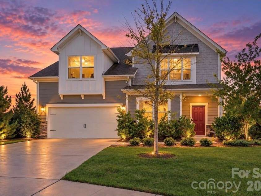 17713 Yarwill Court, Charlotte, NC 28278.  MLS# CAR4400457, YatesRealty ID 36179. 