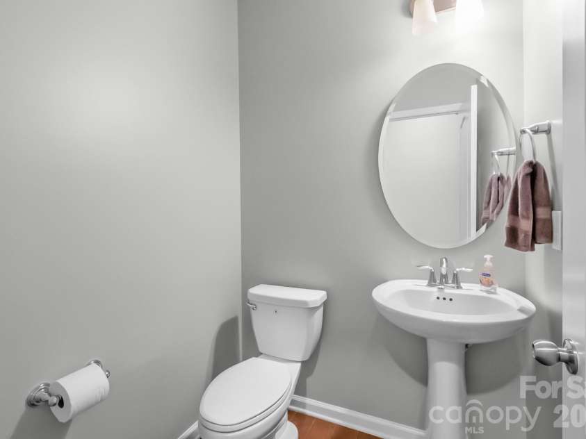 17713 Yarwill Court, Charlotte, NC 28278.  MLS# CAR4400457, YatesRealty ID 36179. Half bath