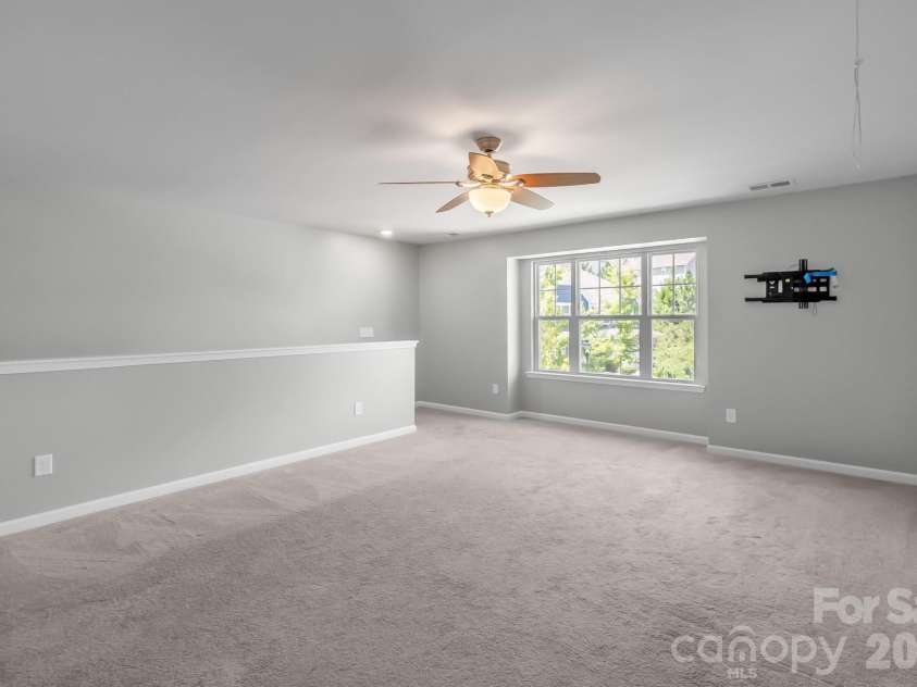 17713 Yarwill Court, Charlotte, NC 28278.  MLS# CAR4400457, YatesRealty ID 36179. Loft