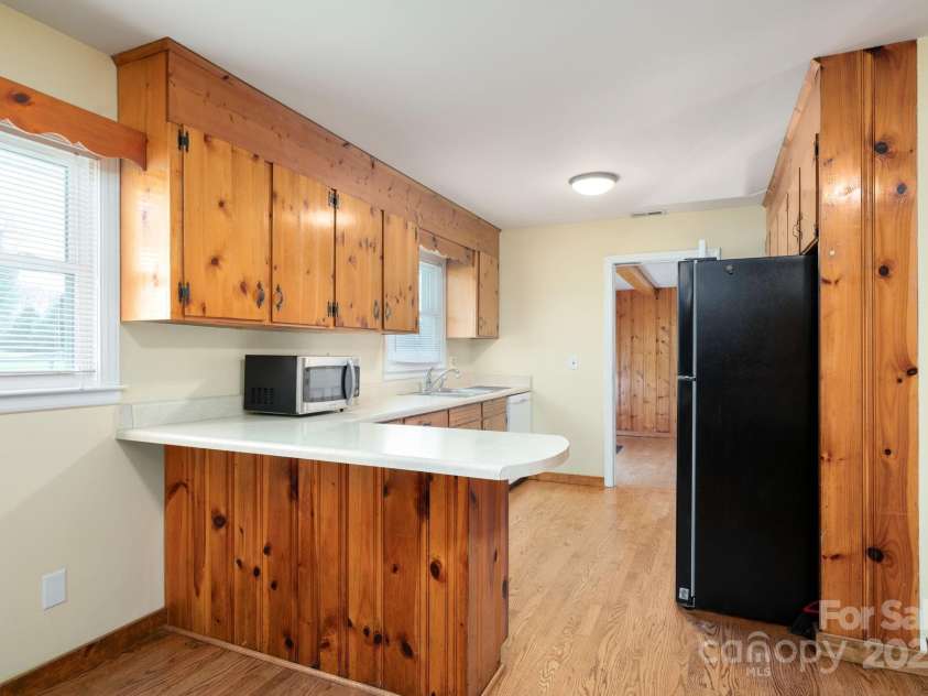 193 Dogwood Road, Candler, NC 28715.  MLS# CAR4239216, YatesRealty ID 3618. 