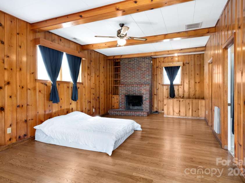 193 Dogwood Road, Candler, NC 28715.  MLS# CAR4239216, YatesRealty ID 3618. 