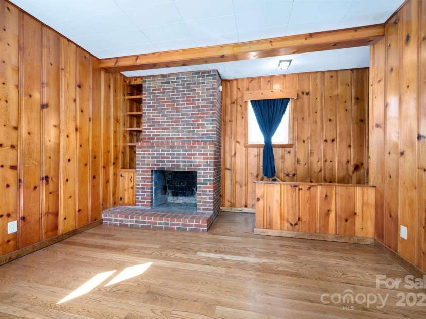 193 Dogwood Road, Candler, NC 28715.  MLS# CAR4239216, YatesRealty ID 3618. 