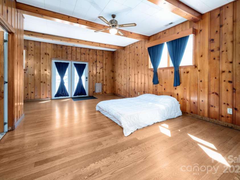193 Dogwood Road, Candler, NC 28715.  MLS# CAR4239216, YatesRealty ID 3618. 