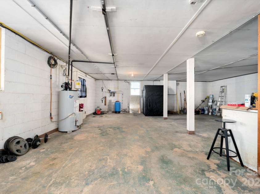 193 Dogwood Road, Candler, NC 28715.  MLS# CAR4239216, YatesRealty ID 3618. 