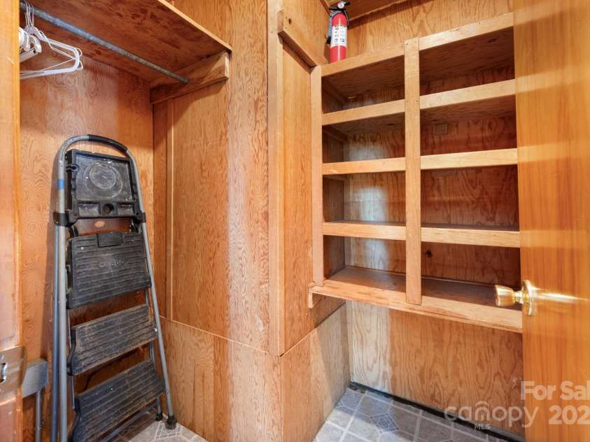 193 Dogwood Road, Candler, NC 28715.  MLS# CAR4239216, YatesRealty ID 3618. 