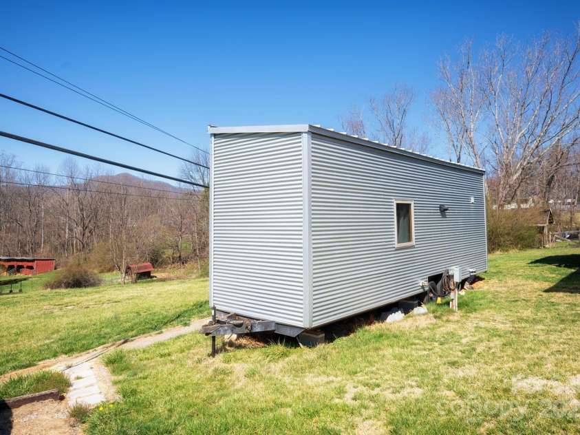193 Dogwood Road, Candler, NC 28715.  MLS# CAR4239216, YatesRealty ID 3618. 