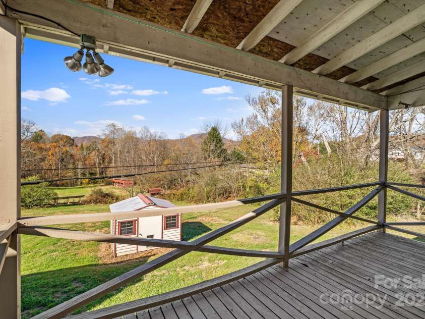 193 Dogwood Road, Candler, NC 28715.  MLS# CAR4319427, YatesRealty ID 3618. 