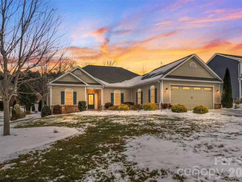 44 Whitman Court, Taylorsville, NC 28681.  MLS# CAR4336329, YatesRealty ID 3618. 