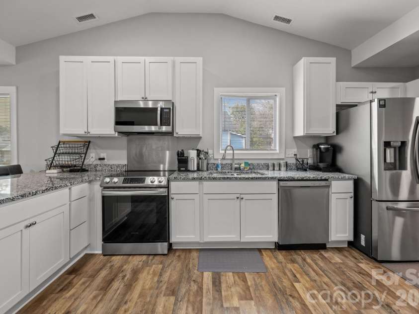 535 Flint Street, Rock Hill, SC 29730.  MLS# CAR4350228, YatesRealty ID 3618. 
